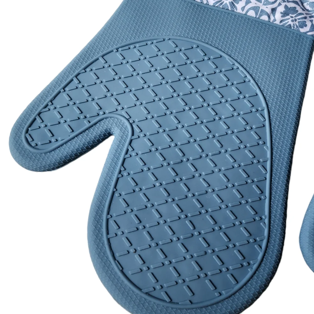 Bakers Choice Set of 2 Premium Cotton and Silicone Oven Mitts Printed Blue 13in